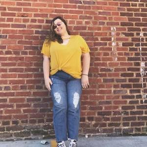 Meet your Posher, Katelyn